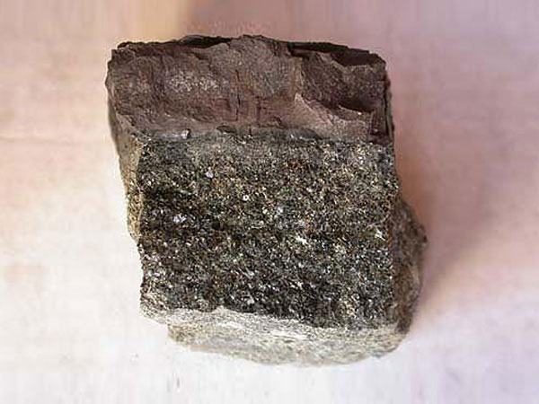 河南輝綠巖制砂機(jī)價(jià)格怎么樣？
